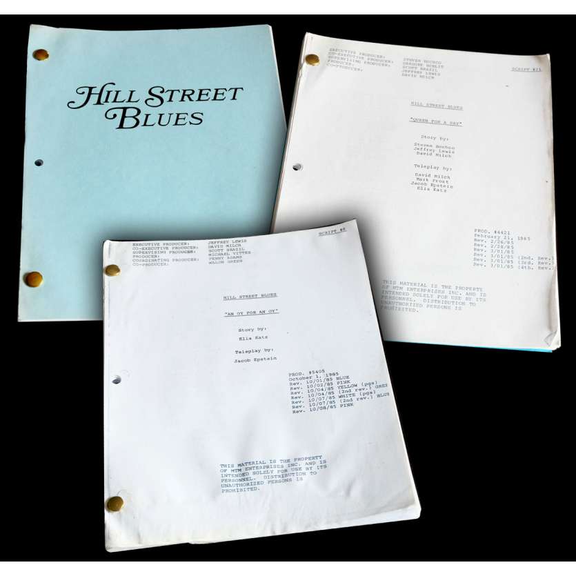 HILL STREET BLUES - CAPITAINE FURILLO Lot de 3 scénarios 21x30 - 1985 - Daniel J. Travanti, Steven Bochko