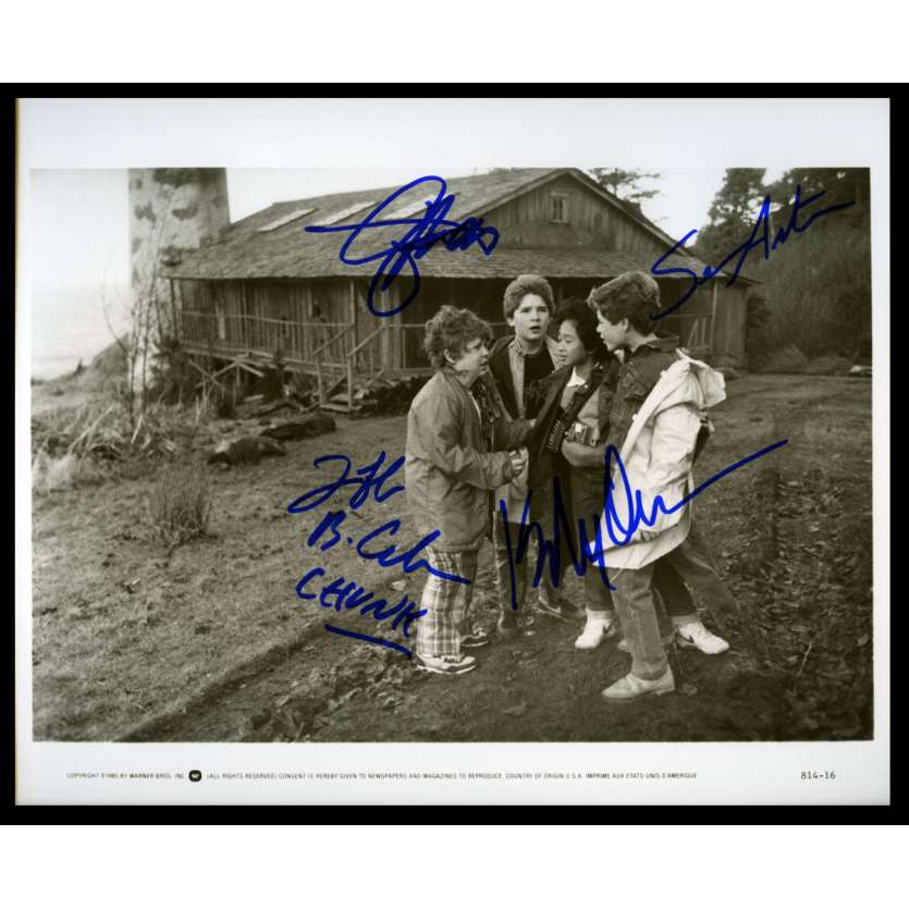 LES GOONIES Photo Signée  20x25 - 1985 - Sean Astin, Corey Feldman, Richard Donner