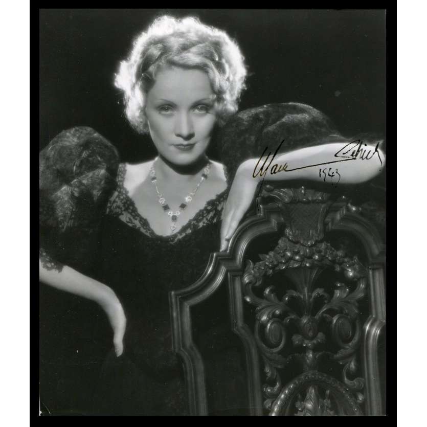 MARLENE DIETRICH  Signed Photo  7x10 - 1943 - ,