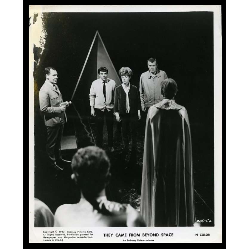 THEY CAME FROM BEYOND SPACE Photo de presse 20x25 - 1967 - Robert Hutton, Freddie Francis