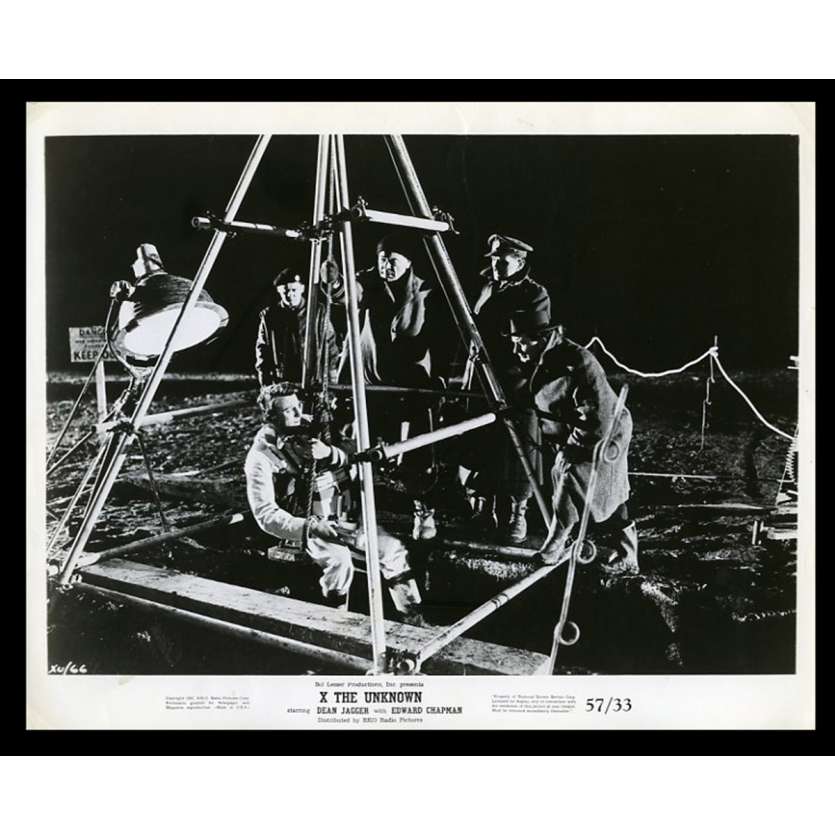 X THE UNKNOWN US Movie Still 8X10 - 1957 - Joseph Losey, Hammer, Dean Jagger