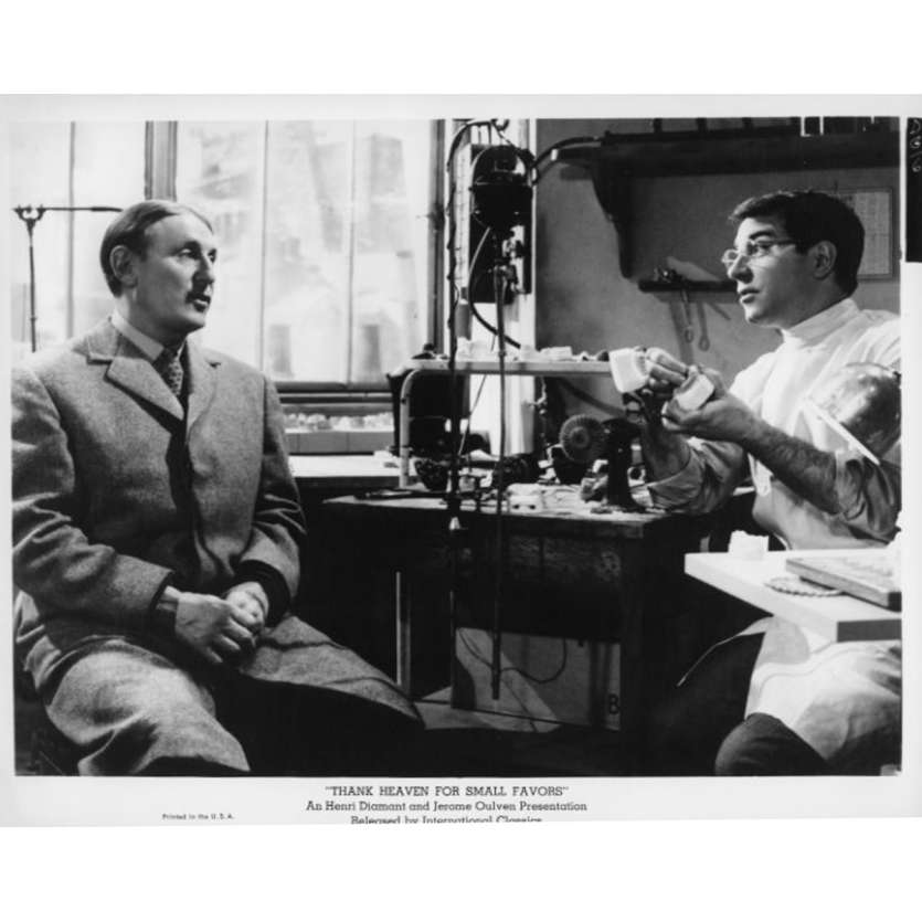 UN DROLE DE PAROISSIEN Photo de presse N14 20x25 cm - 1965 - Bourvil, Jean-Pierre Mocky