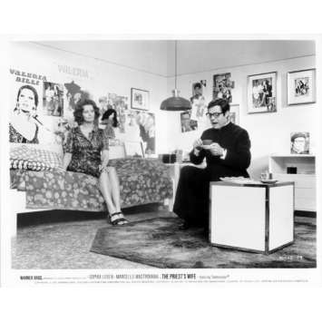 THE PRIEST'S WIFE Movie Still N20 8x10 in. - 1970 - Dino Risi, Marcello Mastroianni, Sophia Loren