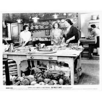 LA FEMME DU PRETRE Photo de presse N11 20x25 cm - 1970 - Marcello Mastroianni, Sophia Loren, Dino Risi