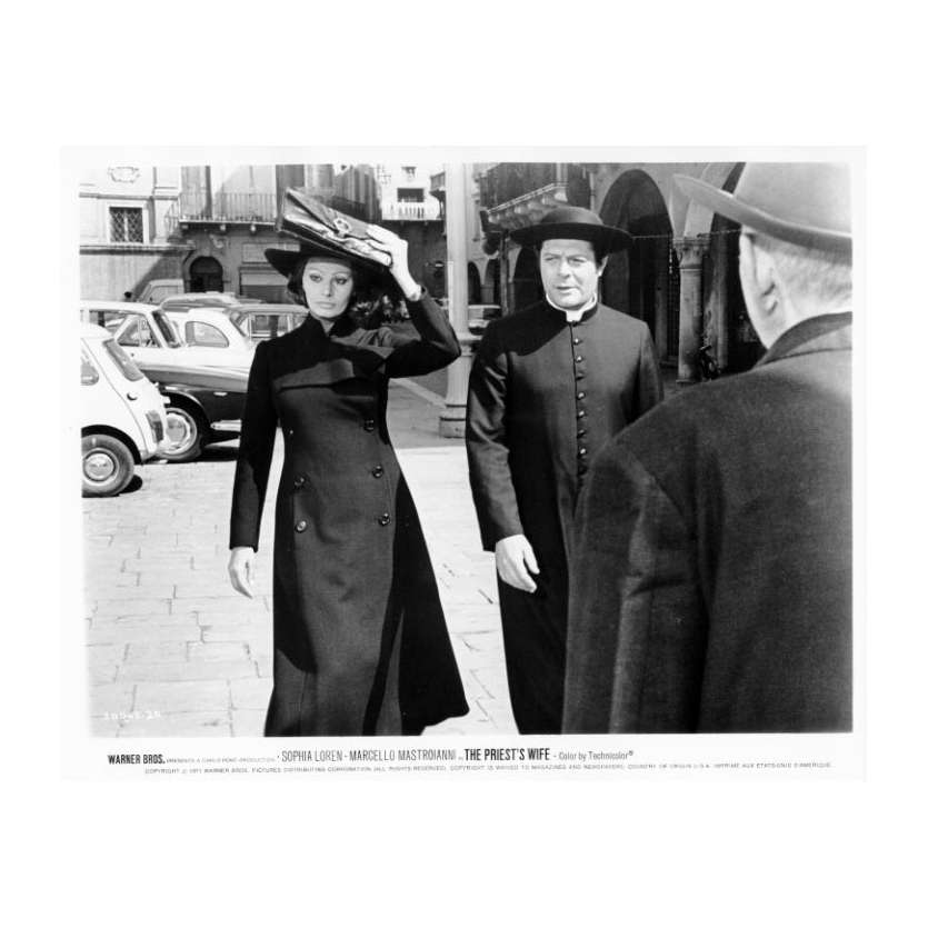 THE PRIEST'S WIFE Movie Still N01 8x10 in.  - 1970 - Dino Risi, Marcello Mastroianni, Sophia Loren