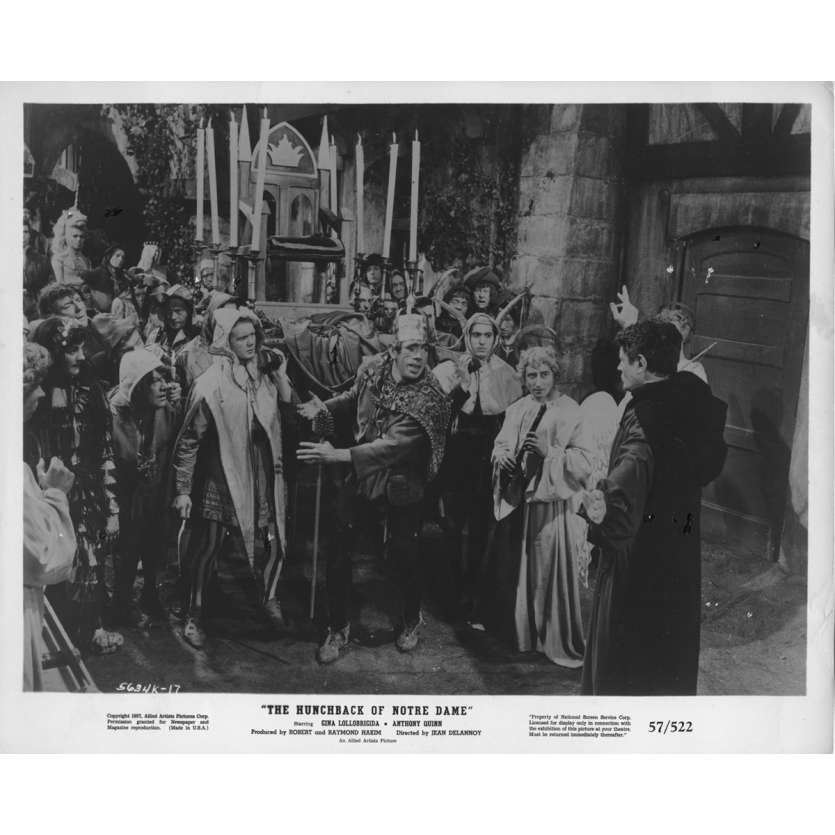 THE HUNCHBACK OF NOTRE DAME Movie Still 8x10 in. - 1956 - Jean Delannoy, Anthony Quinn