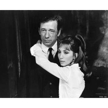 THE DEVIL BY THE TAIL Movie Still 8x10 in. - N02 1969 - Philippe de Broca, Yves Montand