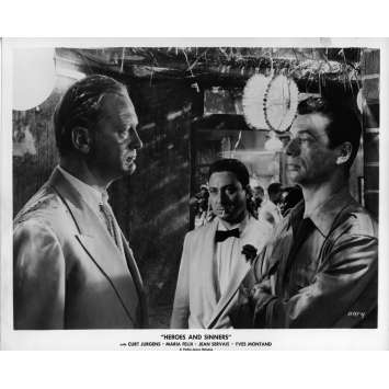 LES HEROS SONT FATIGUES Photo de presse 20x25 cm - N02 1955 - Yves Montand, Yves Ciampi