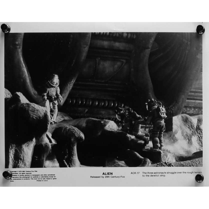 ALIEN Movie Still 8x10 in.  - ACK-17 - 1979 - Ridley Scott, Sigourney Weaver