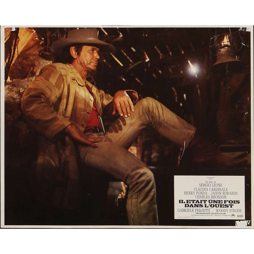 ONCE UPON A TIME IN THE WEST Lobby Card 9x12 in. - N04 1968 - Sergio Leone, Henry Fonda