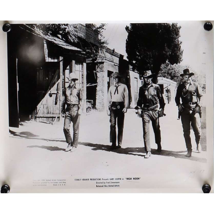 HIGH NOON Movie Still 8x10 in. - N05 1952 - Fred Zinnemann, Gary Cooper