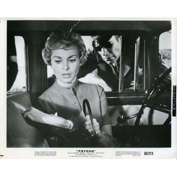 PSYCHO Movie Still N02 - 8x10 in. - 1960 - Alfred Hitchcock, Anthony Perkins PSYCHO Movie Still N02 - 8x10 in. - 1960 - Alfred Hitchcock, Anthony Perkins