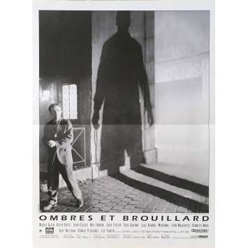 OMBRES ET BROUILLARDS Affiche de film - 40x60 cm. - 1991 - Mia Farrow, Woody Allen OMBRES ET BROUILLARDS Affiche de film - 40x60 cm. - 1991 - Mia Farrow, Woody Allen