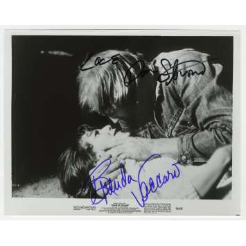 WEEK-END SAUVAGE Photo signée - 20x25 cm. - 1976 - Brenda Vaccaro, William Fuet