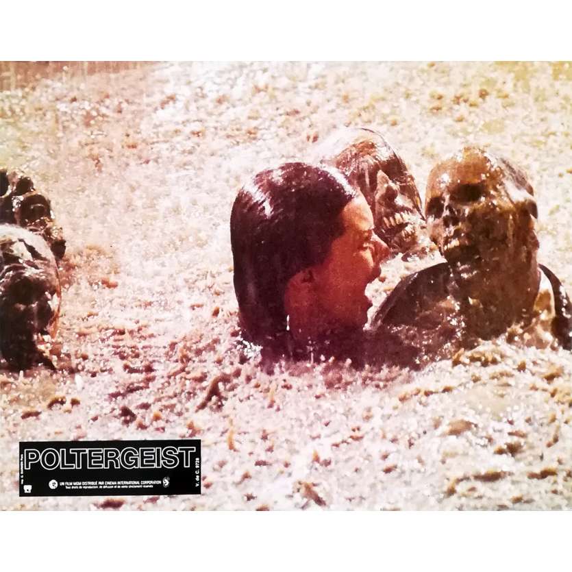 POLTERGEIST Photo de film  - 21x30 cm. - 1982 - Heather o'rourke, Steven Spielberg