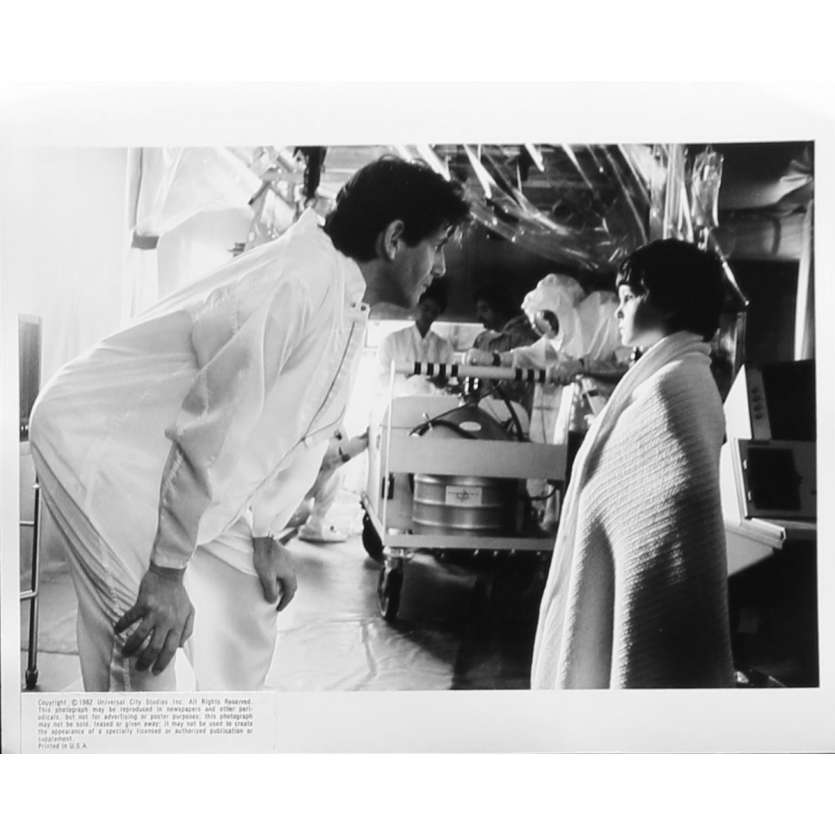 E.T. THE EXTRA-TERRESTRIAL Original Movie Still N11 - 8x10 in. - 1982 - Steven Spielberg, Dee Wallace