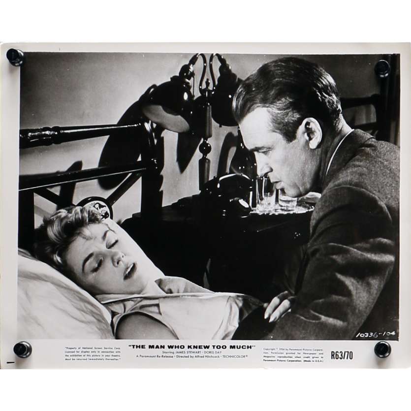 L'HOMME QUI EN SAVAIT TROP Photo de presse N01 - 20x25 cm. - R1960 - James Stewart, Alfred Hitchcock