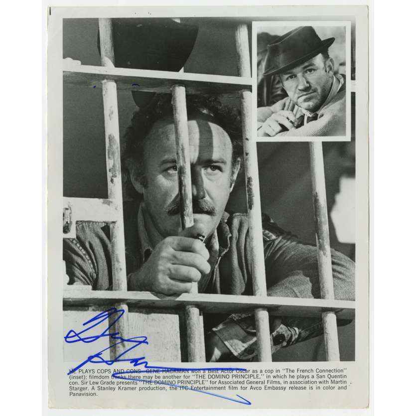 LA THEORIE DES DOMINOS Photo de presse US signée par Gene Hackman !  - 20x25 cm. - 1975