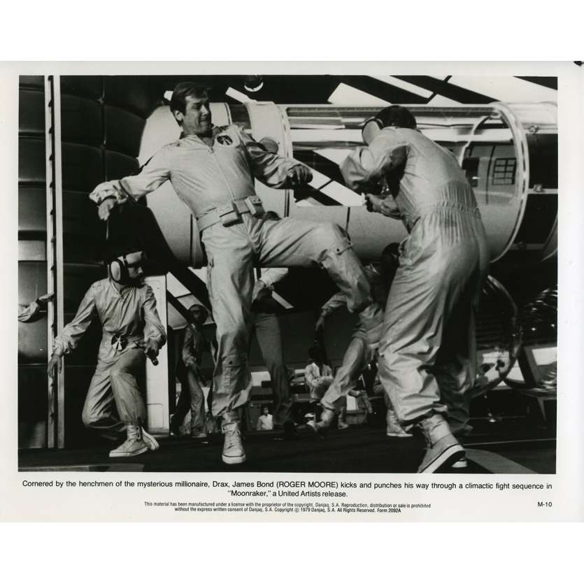 MOONRAKER Photo de presse M-10 - 20x25 cm. - 1979 - Roger Moore, James Bond