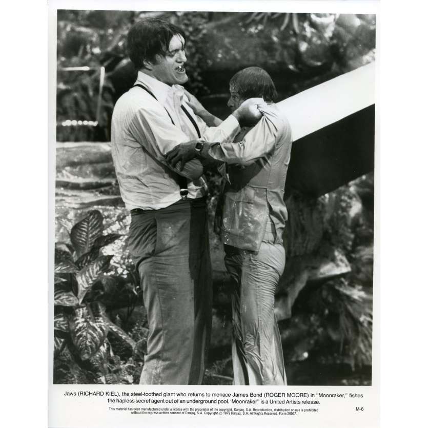 MOONRAKER Original Movie Still M-6 - 8x10 in. - 1979 - James Bond, Roger Moore