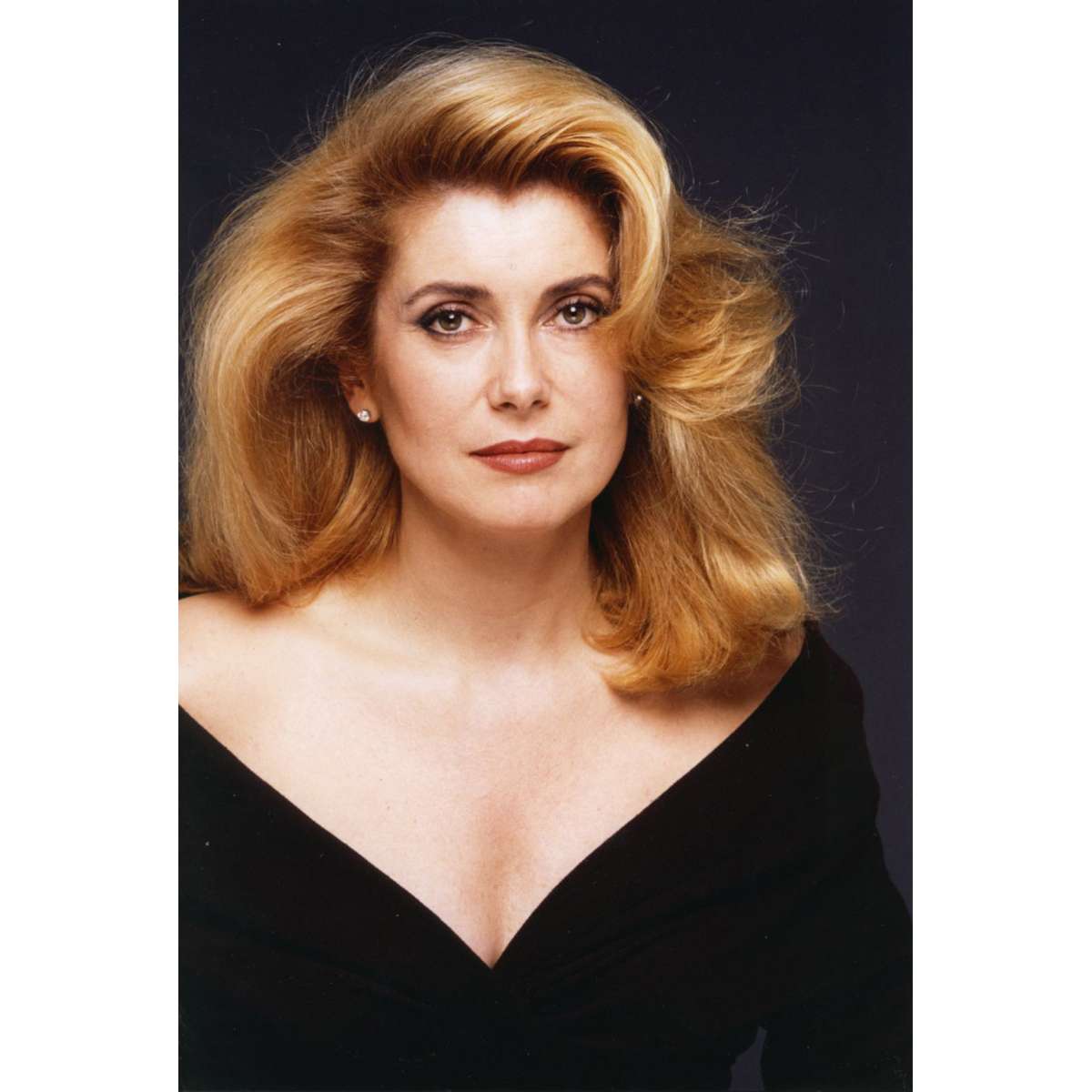 Photographie Encadrée De Catherine Deneuve - Cadre Noir 11x13 Pouces - Prêt à Accrocher, Collection Célébrités
