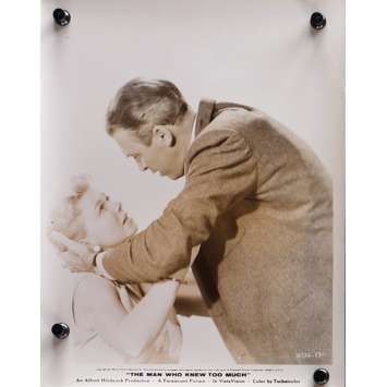 L'HOMME QUI EN SAVAIT TROP Photo de presse N09 - 20x25 cm. - 1954 - James Stewart, Alfred Hitchcock