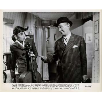 LOVE IN THE AFTERNOON Original Movie Still N05 - 8x10 in. - 1957 - Billy Wilder, Audrey Hepburn