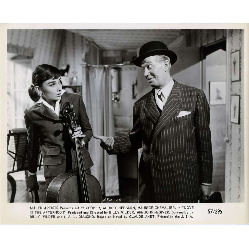 ARIANE Photo de presse N05 - 20x25 cm. - 1957 - Audrey Hepburn, Billy Wilder