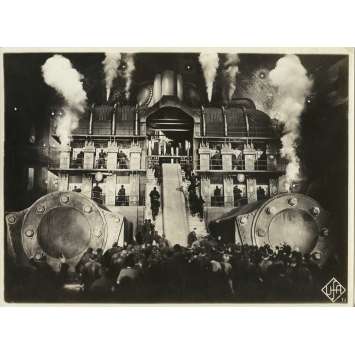 METROPOLIS Photo de presse N04 - 17x23 cm. - 1927 - Brigitte Helm, Fritz Lang METROPOLIS Photo de presse N04 - 17x23 cm. - 1927 - Brigitte Helm, Fritz Lang