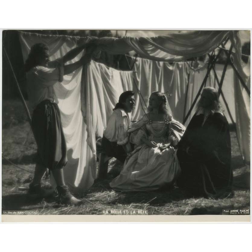 BEAUTY AND THE BEAST Original Movie Still  - 9x12 in. - 1946 - Jean Cocteau, Jean Marais