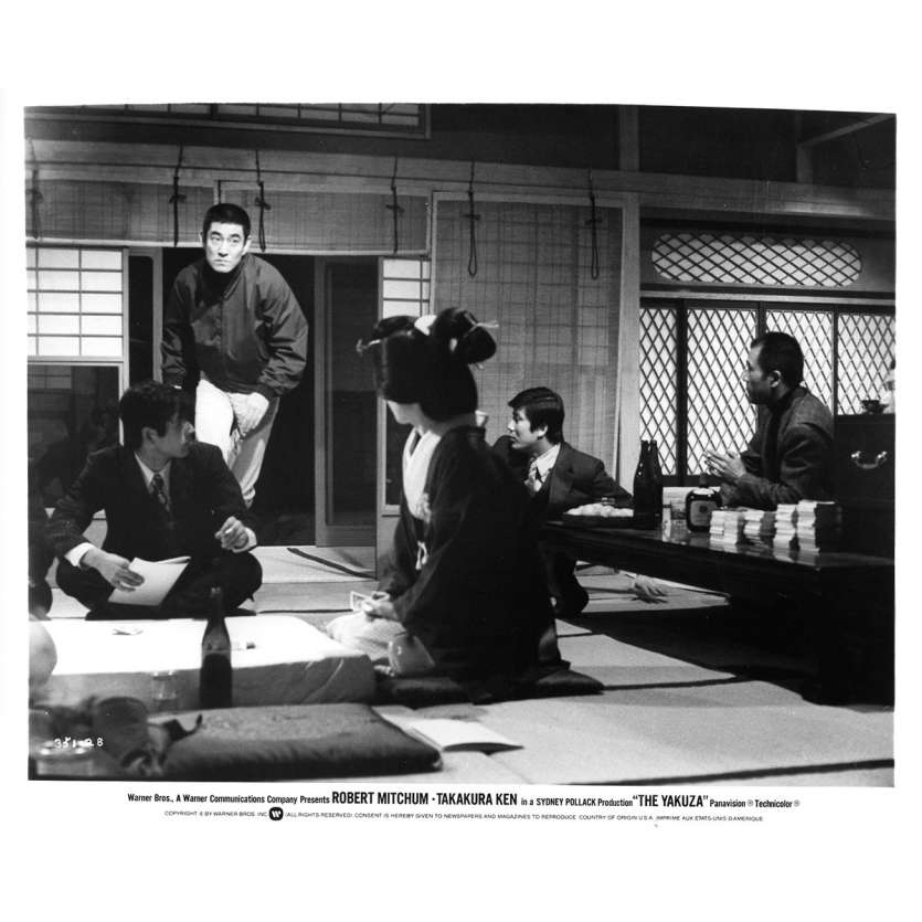 YAKUZA Photo de presse N351-28 - 20x25 cm. - 1974 - Robert Mitchum, Sydney Pollack
