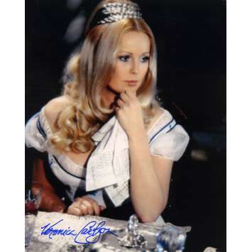 DRACULA HAS RISEN FROM THE GRAVE Original Signed Photo N04 - 8x10 in. - 1968 - Freddie Francis, Christopher Lee DRACULA HAS RISEN FROM THE GRAVE Original Signed Photo N04 - 8x10 in. - 1968 - Freddie Francis, Christopher Lee