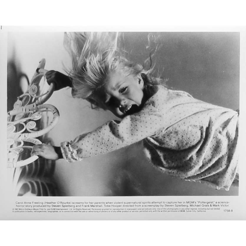POLTERGEIST Photo de presse N8 - 20x25 cm. - 1982 - Heather o'rourke, Steven Spielberg