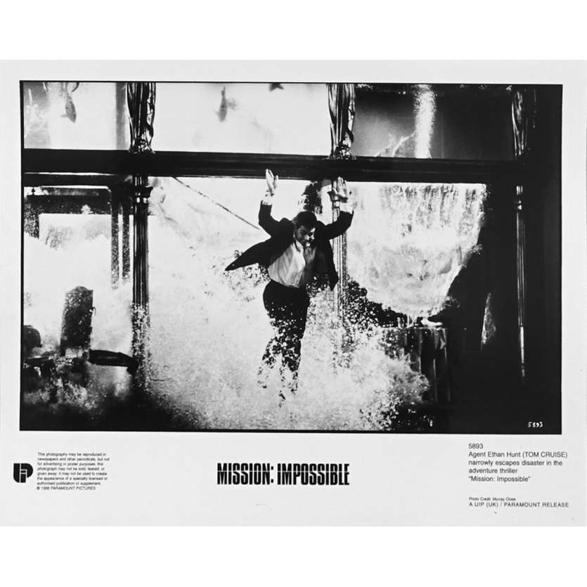 MISSION IMPOSSIBLE Photo de presse N5893 - 20x25 cm. - 1996 - Tom Cruise, Brain de Palma