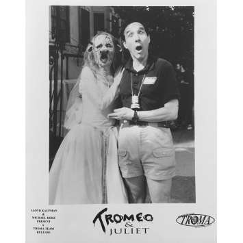 TROMEO AND JULIET Photo de presse N01 - 20x25 cm. - 1996 - Jane Jensen, Lloyd Kaufman TROMEO AND JULIET Photo de presse N01 - 20x25 cm. - 1996 - Jane Jensen, Lloyd Kaufman