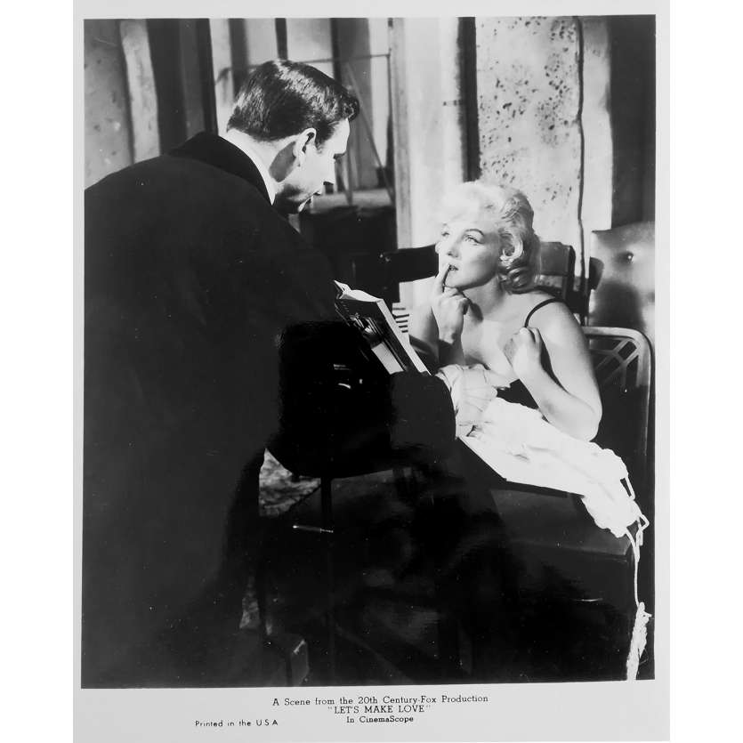 LE MILLIARDAIRE Photo de presse N04 - 20x25 cm. - R1980 - Marilyn Monroe, Yves Montand, George Cukor