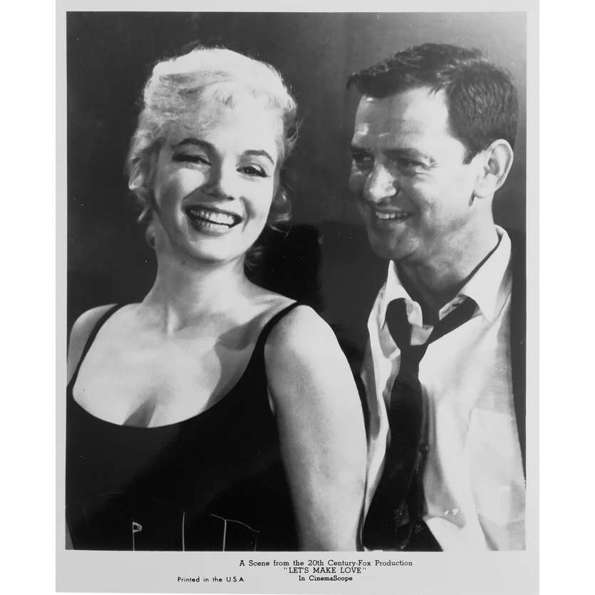 LE MILLIARDAIRE Photo de presse N05 - 20x25 cm. - R1980 - Marilyn Monroe, Yves Montand, George Cukor