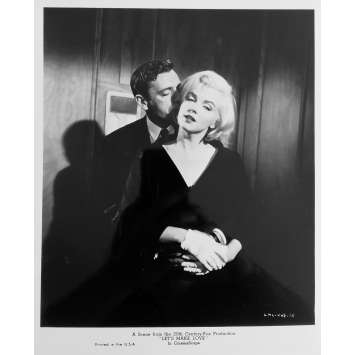 LE MILLIARDAIRE Photo de presse N08 - 20x25 cm. - R1980 - Marilyn Monroe, Yves Montand, George Cukor