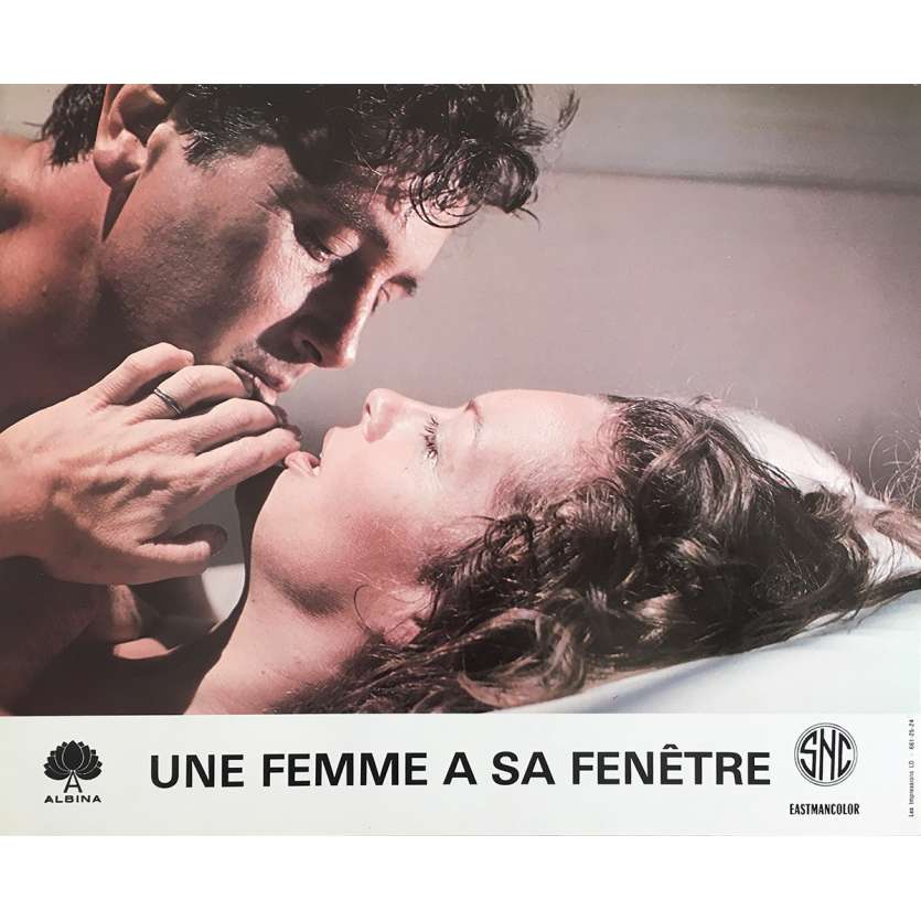 UNE FEMME A SA FENETRE Photo de film N02 - 24x30 cm. - 1976 - Romy Schneider, Pierre Granier-Deferre