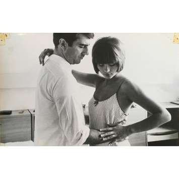 UNE FEMME MARIEE Original Movie Still N02 - 8x10 in. - 1964 - Jean-Luc Godard, Bernard Noël, Macha Méril UNE FEMME MARIEE Original Movie Still N02 - 8x10 in. - 1964 - Jean-Luc Godard, Bernard Noël, Macha Méril