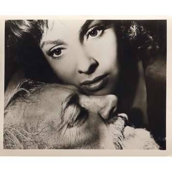 LA LOI Photo de presse TL-29 - 20x25 cm. - 1959 - Gina Lollobrigida, Pierre Brasseur, Jules Dassin