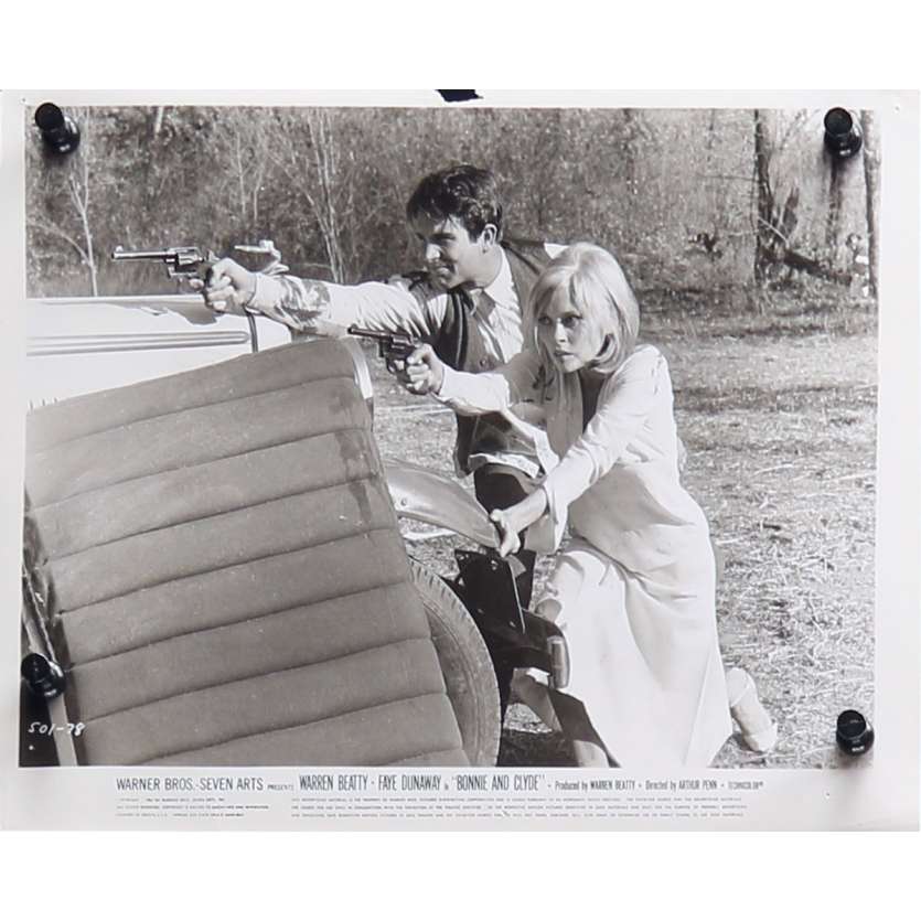 BONNIE AND CLYDE Original Movie Still  - 8x10 in. - 1967 - Arthur Penn, Warren Beatty