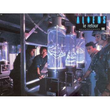 ALIENS Original Lobby Card N3 - 9x12 in. - 1986 - James Cameron, Sigourney Weaver