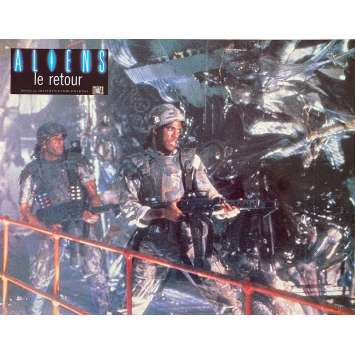 ALIENS Original Lobby Card N4 - 9x12 in. - 1986 - James Cameron, Sigourney Weaver