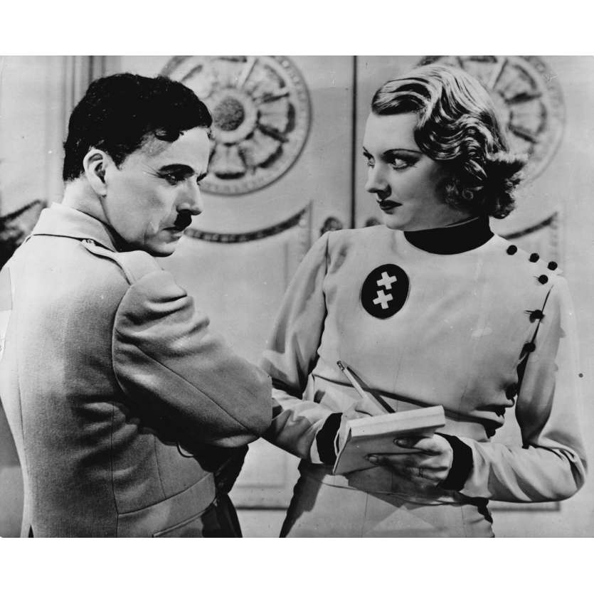 LE DICTATEUR Photo de presse P-X1 - 20x25 cm. - 1940 - Paulette Goddard, Charles Chaplin