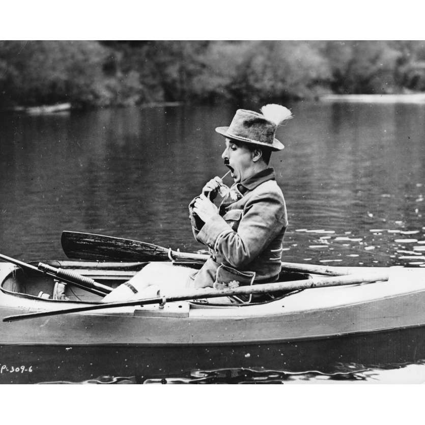 LE DICTATEUR Photo de presse P-309-6 - 20x25 cm. - 1940 - Paulette Goddard, Charles Chaplin