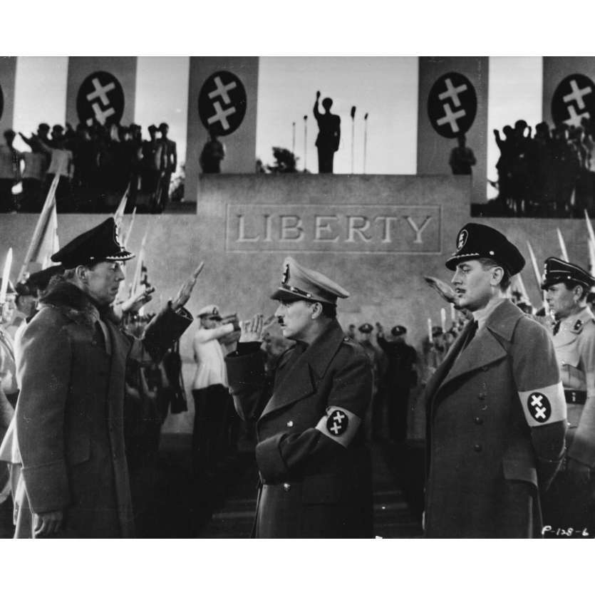 THE GREAT DICTATOR Original Movie Still P-128-6 - 8x10 in. - 1940 - Charles Chaplin, Paulette Goddard