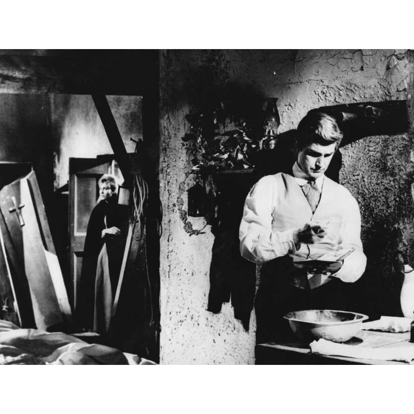 OPERATION PEUR Photo de presse N2 - 18x24 cm. - 1966 - Erika Blanc, Mario Bava