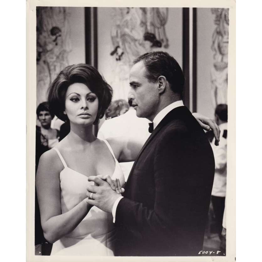 A COUNTESS FROM HONG KONG Original Movie Still 5004-8 - 8x10 in. - 1967 - Charles Chaplin, Marlon Brando, Sophia Loren