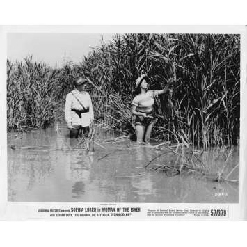 LA FILLE DU FLEUVE Photo de presse DDF-11 - 20x25 cm. - 1954 - Sophia Loren, Mario Soldati